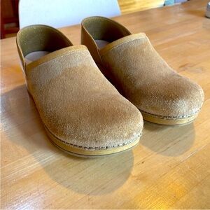 DANSKO Tan Suede Clogs